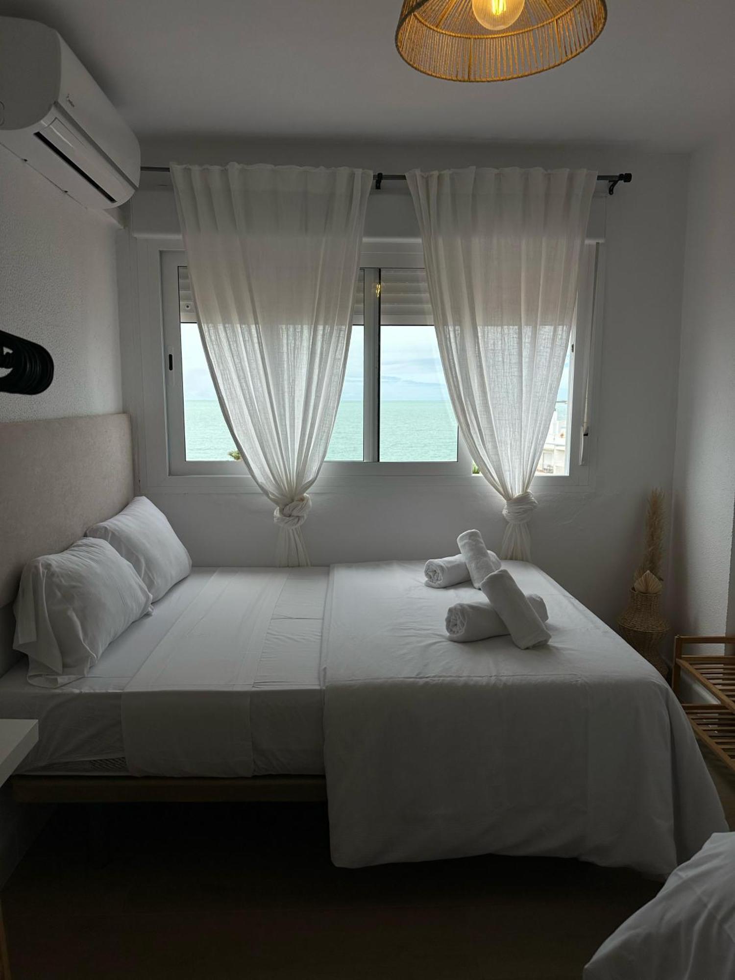 Gatu Villa Mar "Preferente Para Mayores De 25 Anos Y Familias " 엘푸에르토데산타마리아 외부 사진
