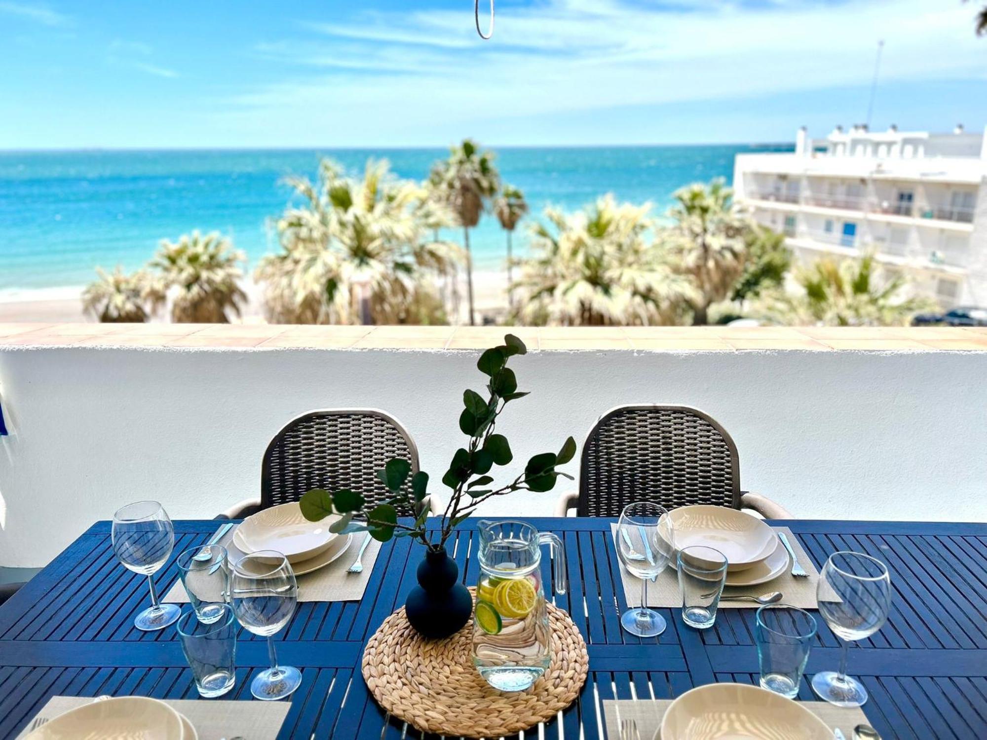 Gatu Villa Mar "Preferente Para Mayores De 25 Anos Y Familias " 엘푸에르토데산타마리아 외부 사진